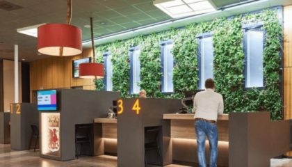 Waarom goede verlichting belangrijk is voor je werkplek