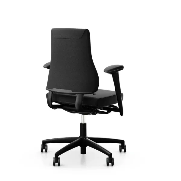 BMA Axia 2.2 ergonomische bureaustoel in een zwarte kleur, geschikt voor langdurig gebruik.