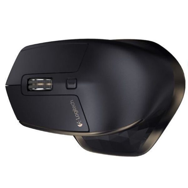 Close-up van de Logitech MX Master muis met aanpasbare knoppen en scrollwiel.